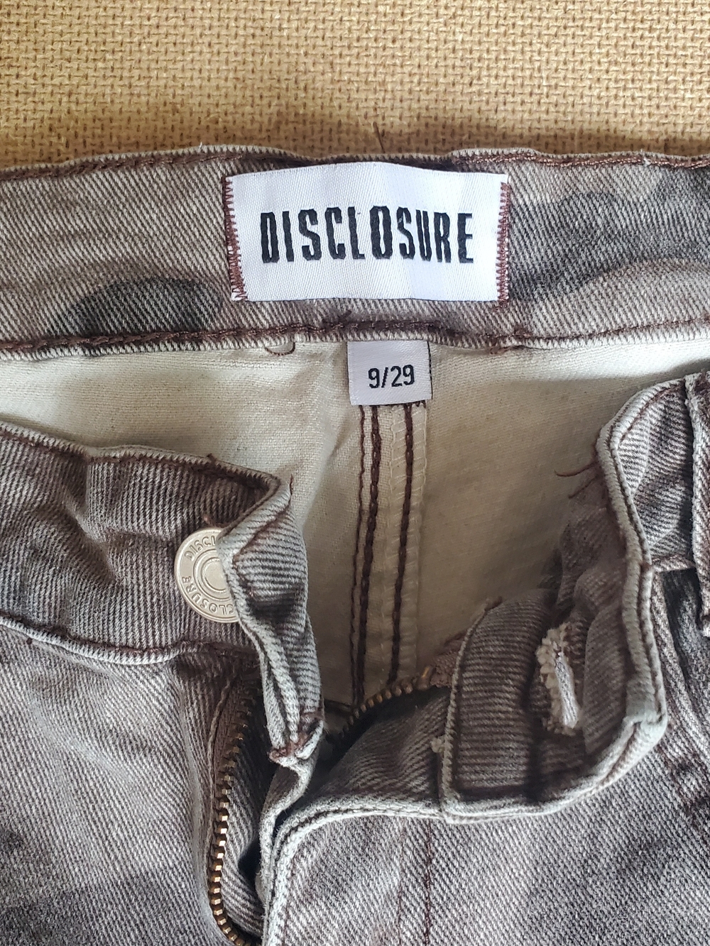 Disclosure Women’s Straight Leg Jeans in Taupe